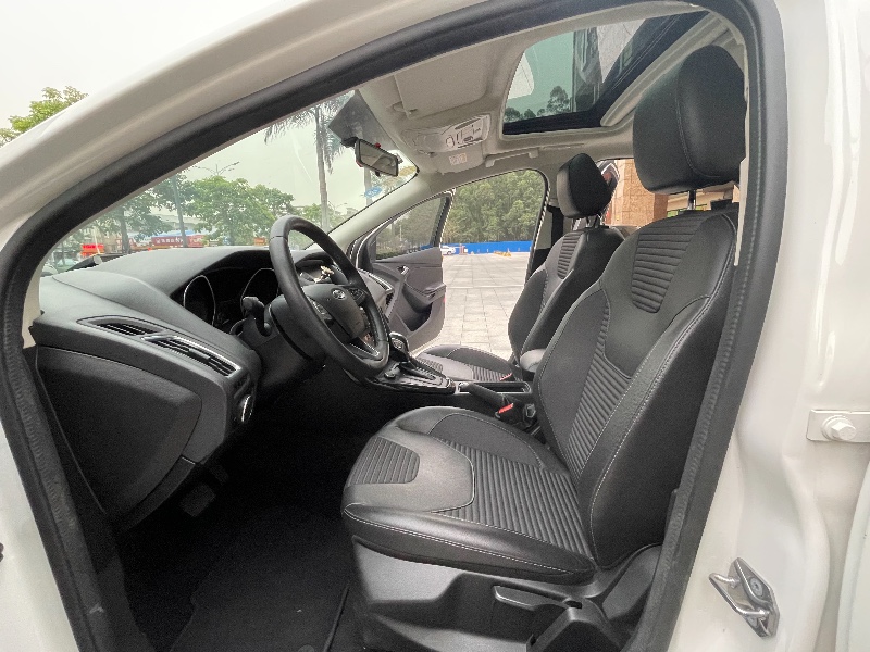 佛山18年福特福克斯5