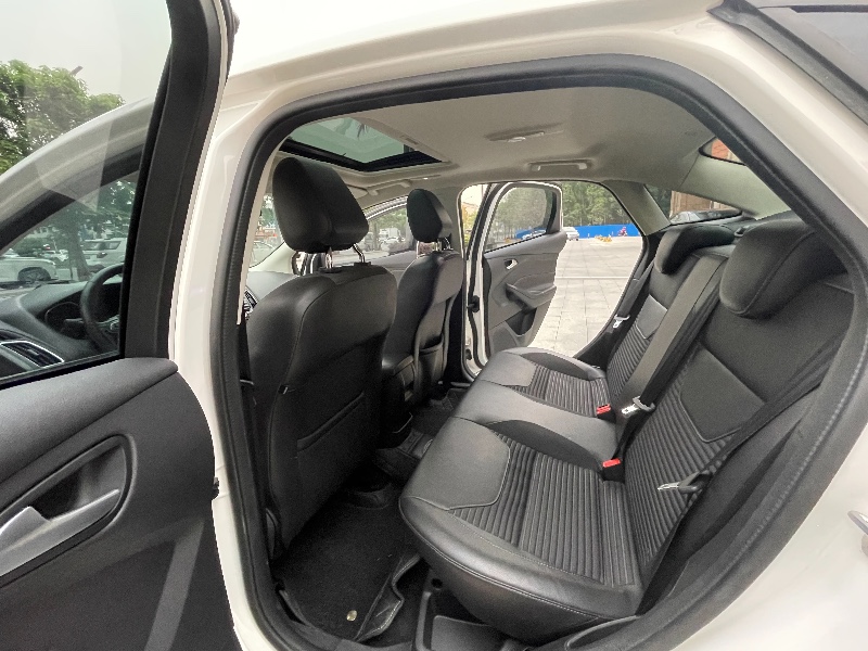 佛山18年福特福克斯4