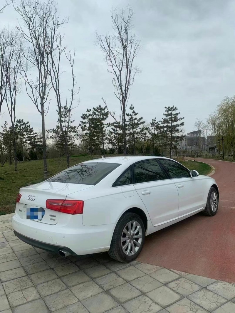 泰安16年奧迪A6L7