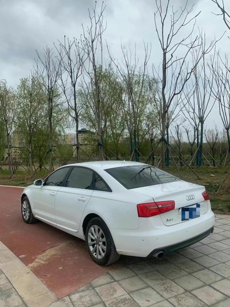 泰安16年奧迪A6L8