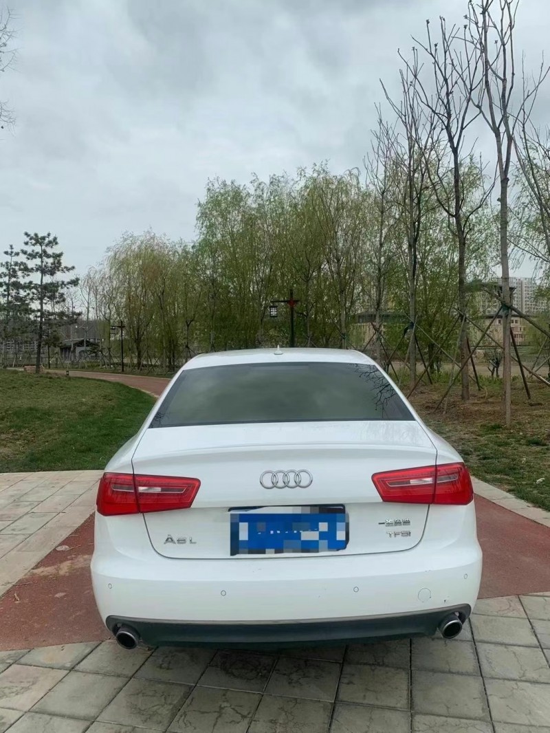 泰安16年奧迪A6L9