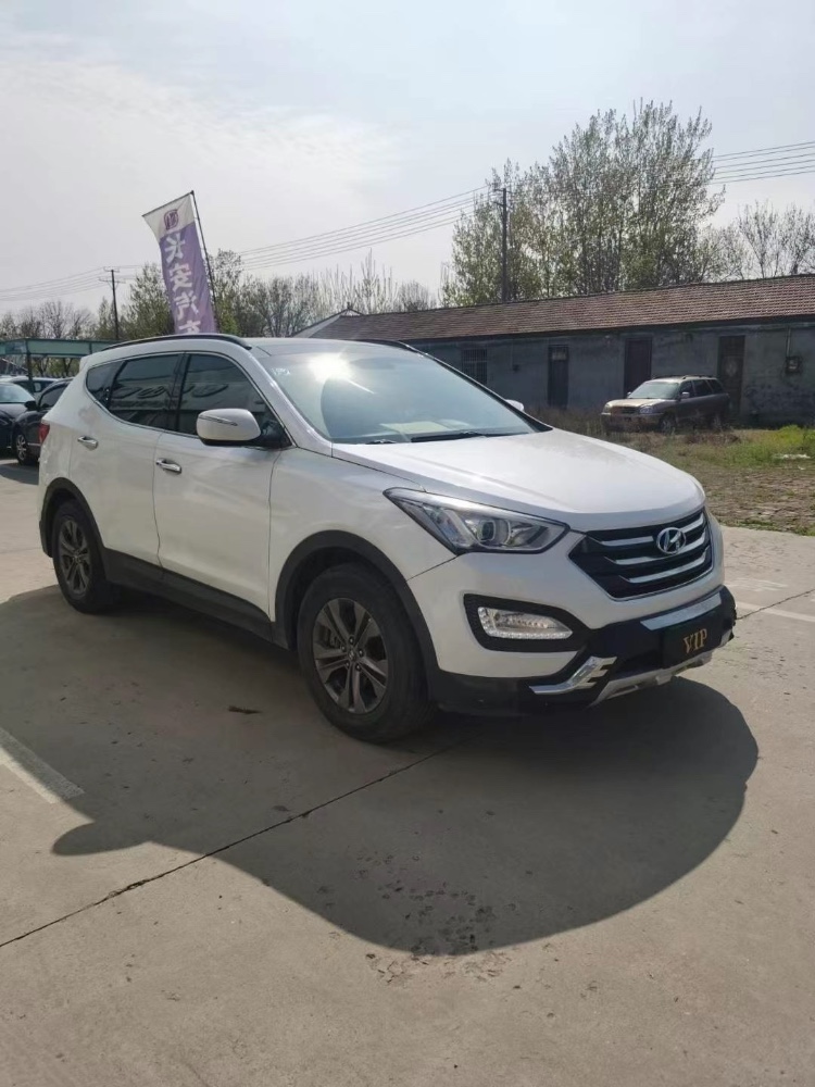 济宁14年现代新胜达3