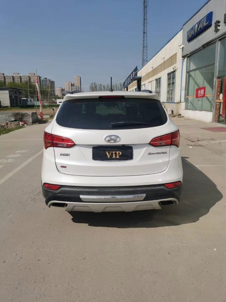 济宁14年现代新胜达4