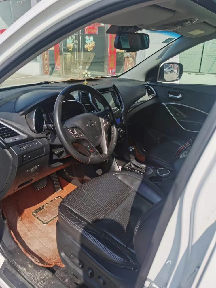 济宁14年现代新胜达6