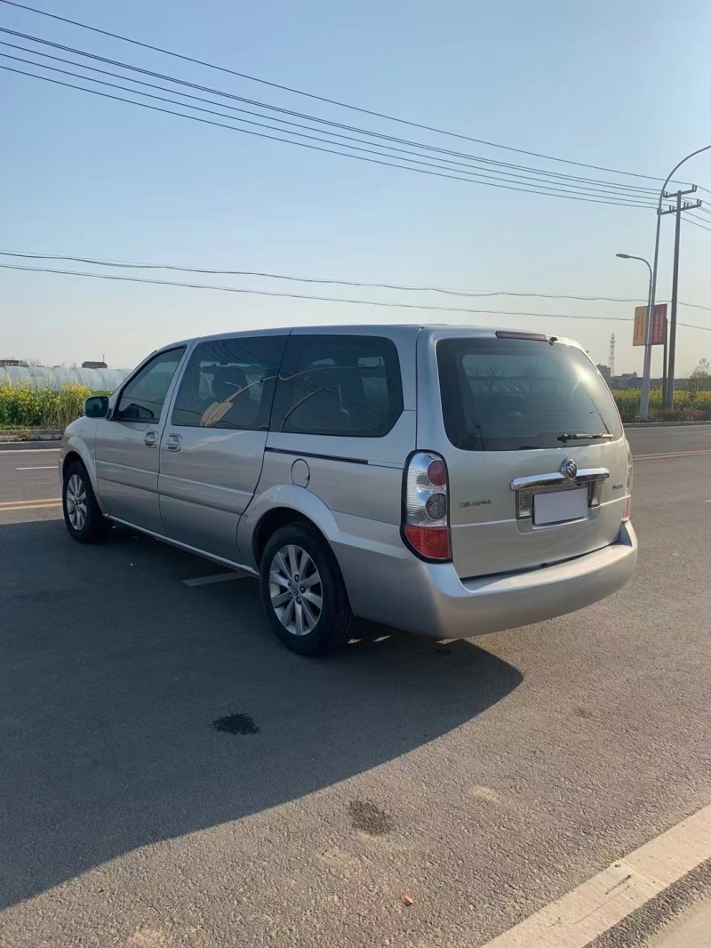 徐州15年别克陆尊4