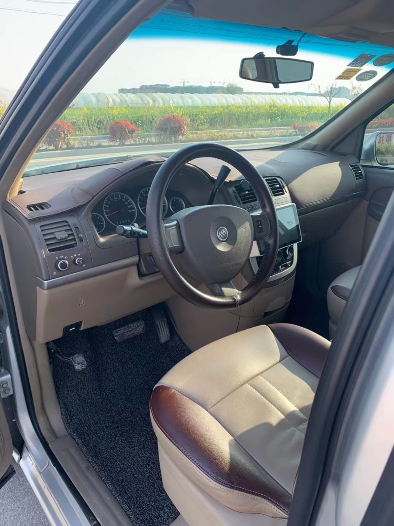 徐州15年别克陆尊3