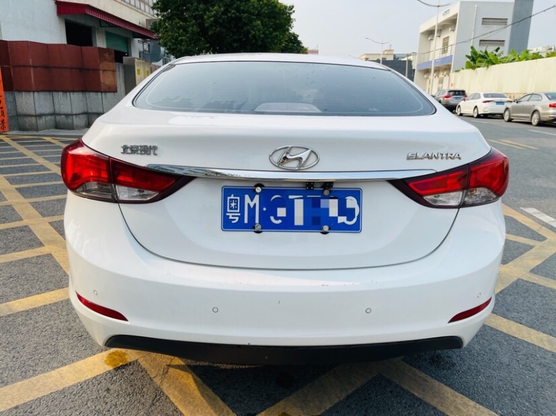 东莞16年现代朗动3