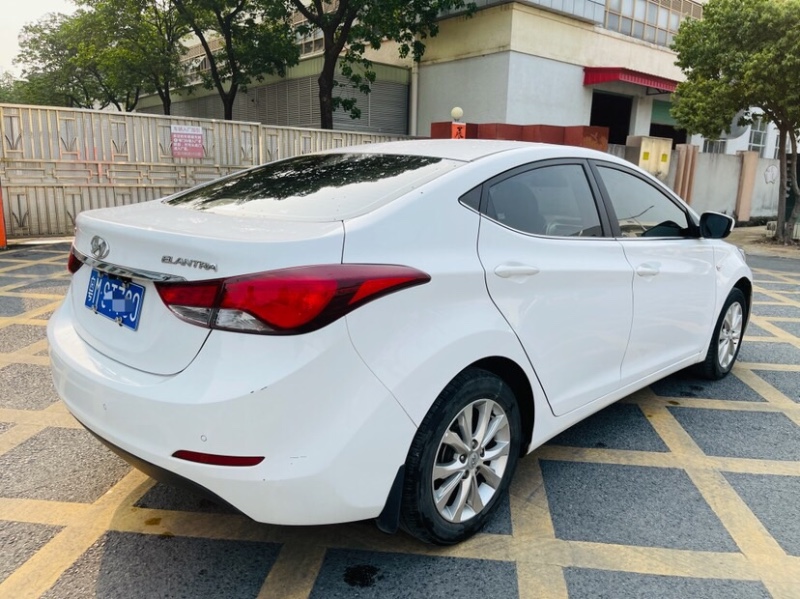 东莞16年现代朗动4