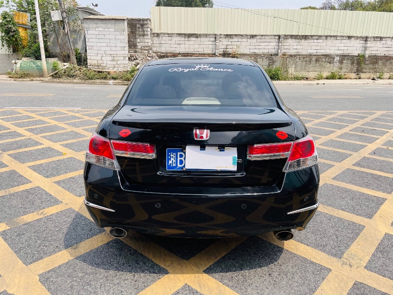 东莞11年本田雅阁5