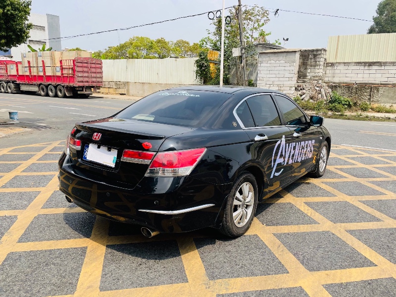 东莞11年本田雅阁6