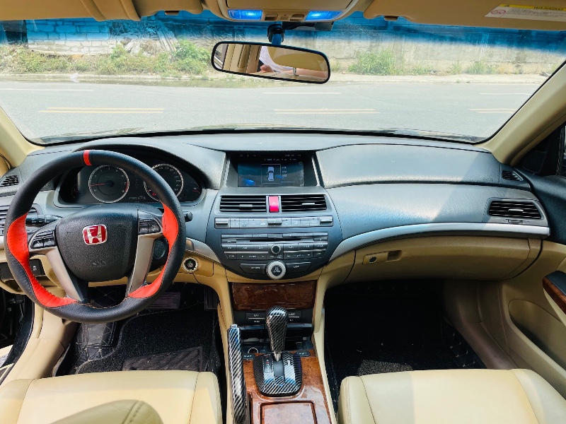 东莞11年本田雅阁7