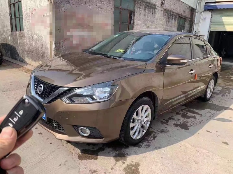 广州16年日产轩逸3