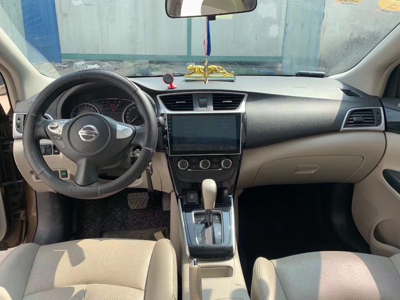 广州16年日产轩逸5