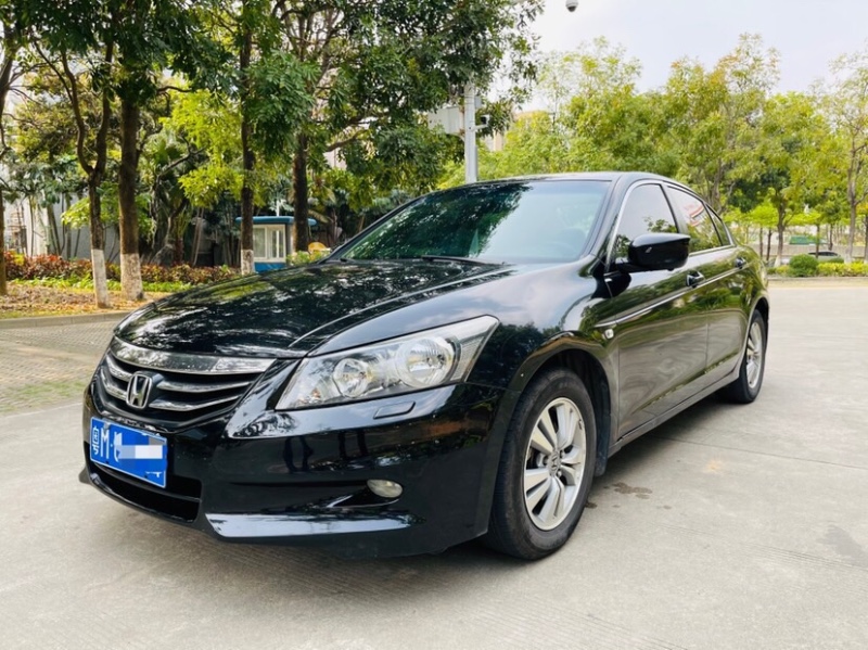 东莞12年本田雅阁4