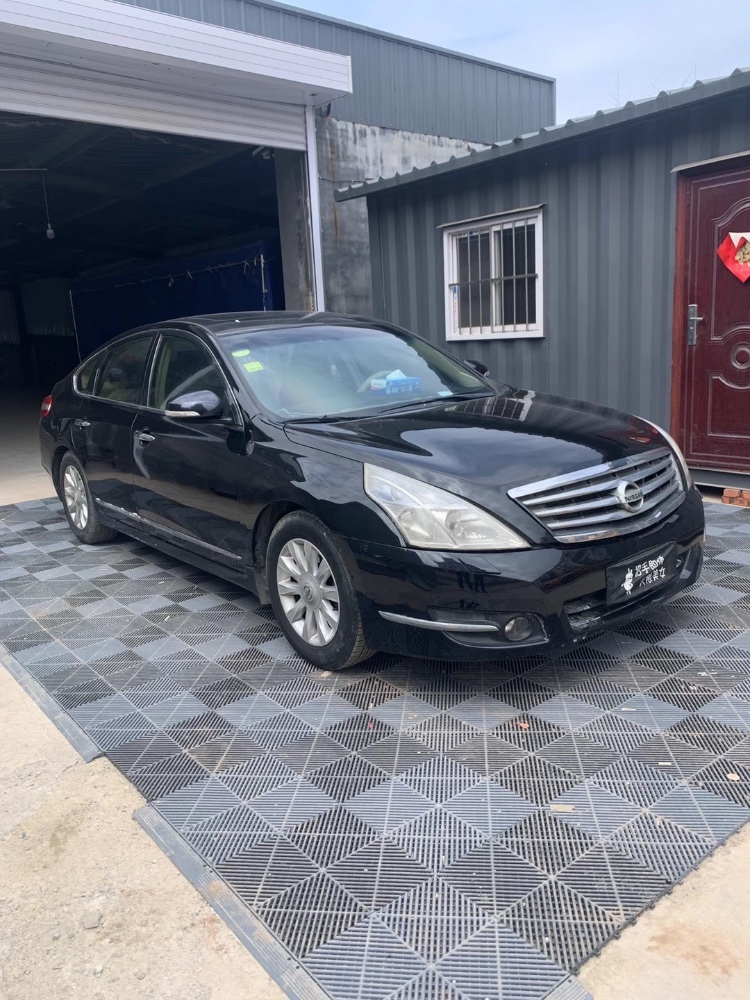 青岛09年日产天籁6