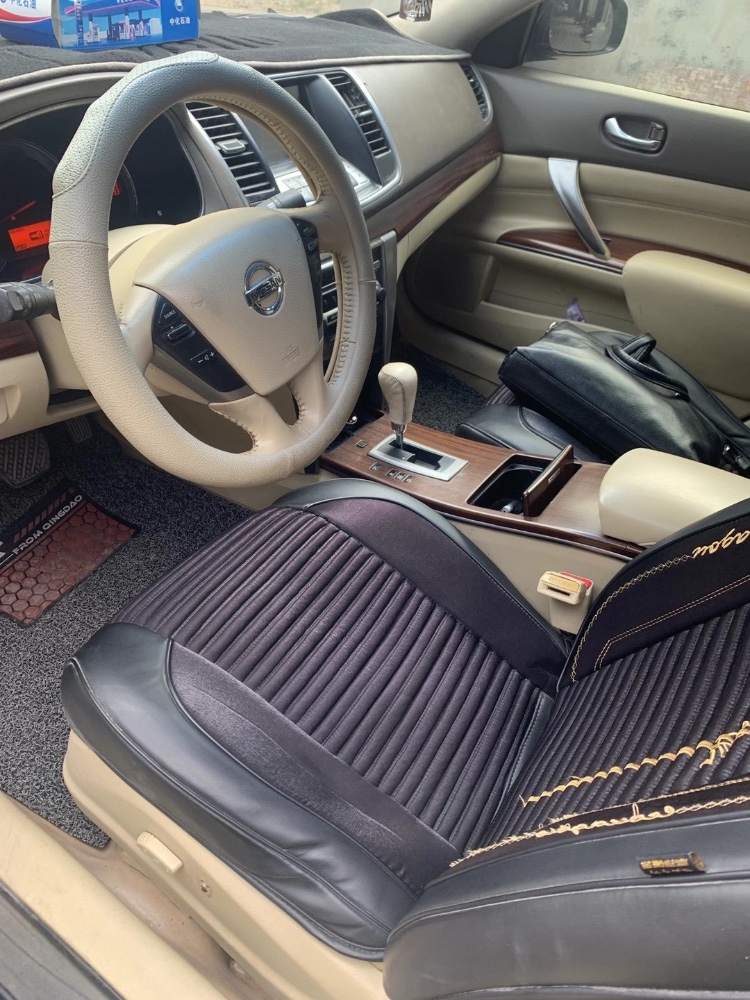 青岛09年日产天籁7