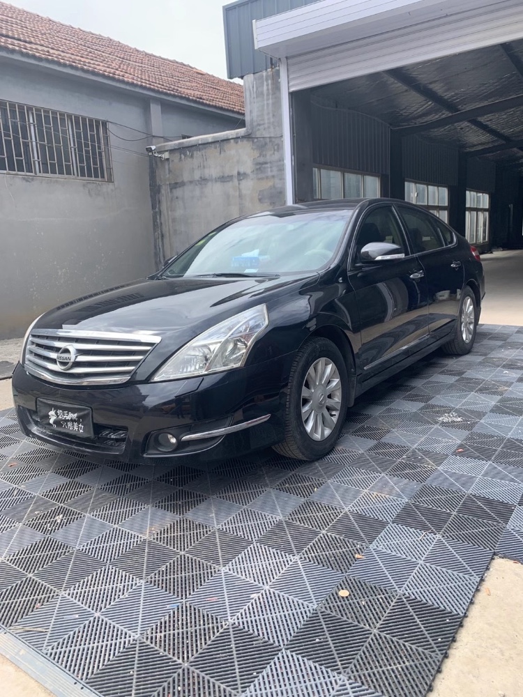 青岛09年日产天籁1