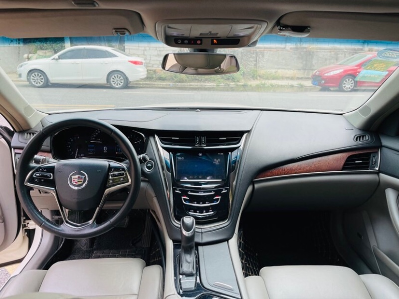 东莞15年凯迪拉克CTS4