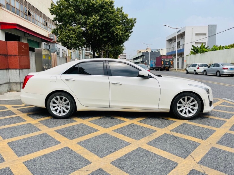 东莞15年凯迪拉克CTS3
