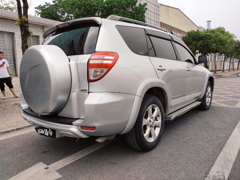 东莞10年丰田RAV4荣放3