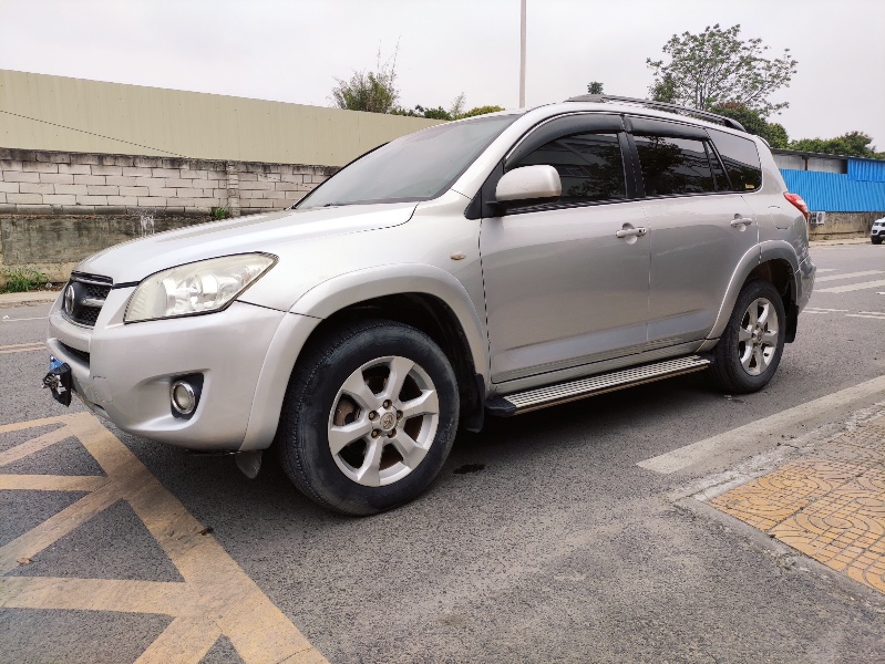 东莞10年丰田RAV4荣放5