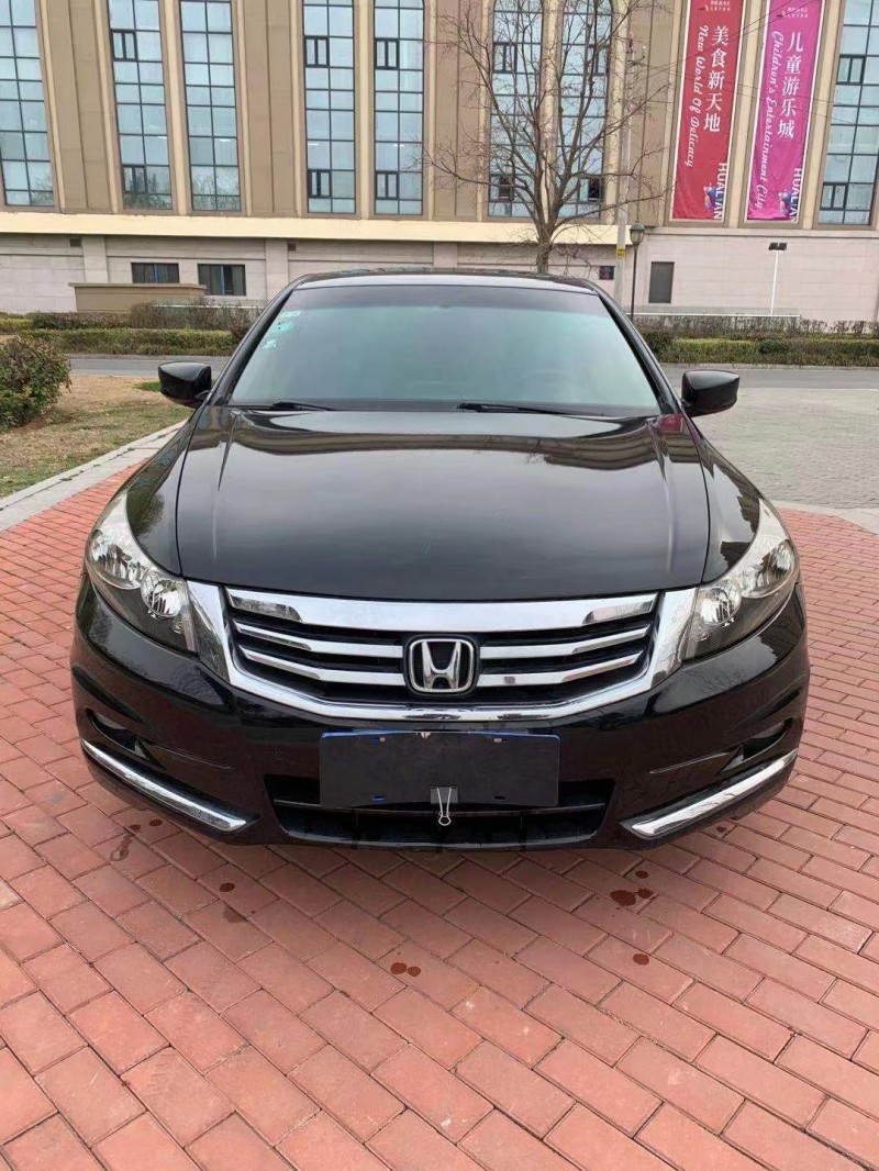 徐州13年本田雅阁1