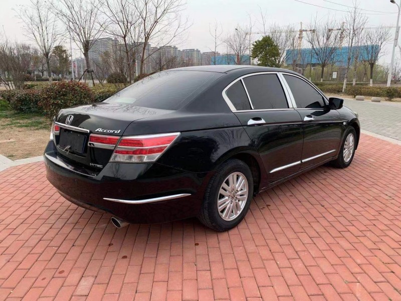 徐州13年本田雅阁6