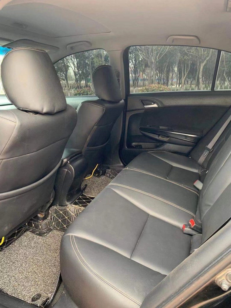 徐州13年本田雅阁8