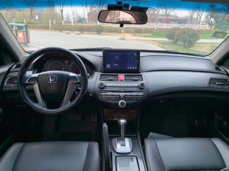 徐州13年本田雅阁9