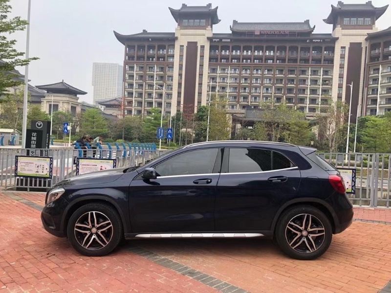 广州16年奔驰CLA7