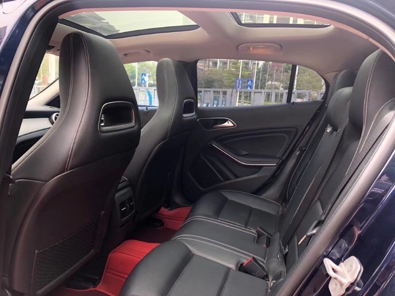 广州16年奔驰CLA3