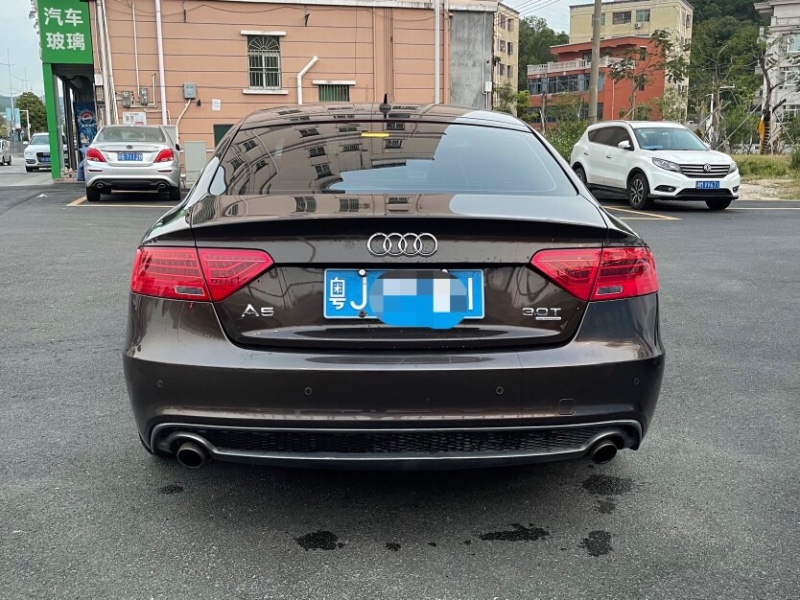 东莞13年奥迪S52