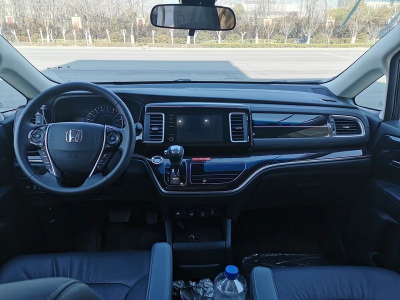 徐州20年本田艾力绅3