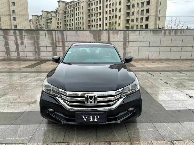 徐州16年本田雅阁8