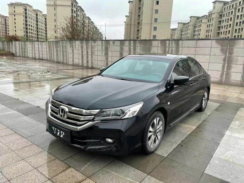 徐州16年本田雅阁6