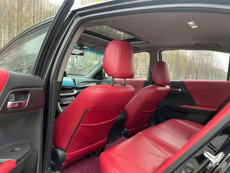 徐州16年本田雅阁1