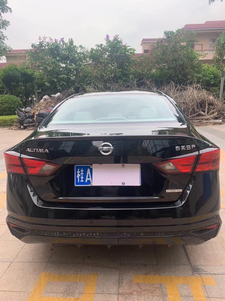 中山20年日产天籁3