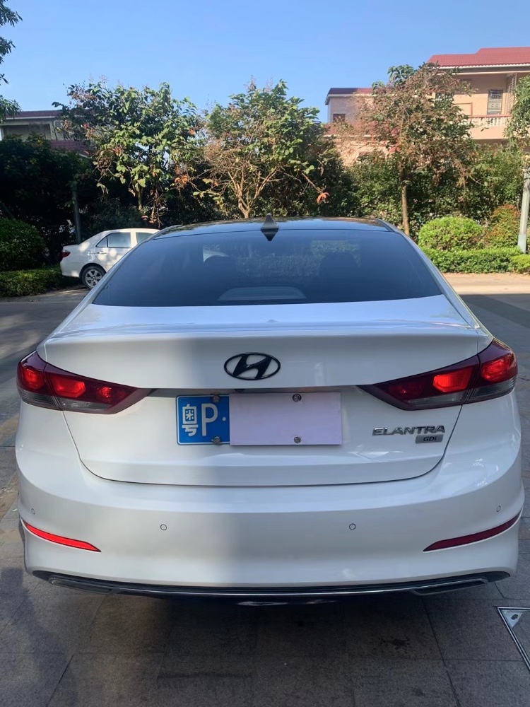 中山17年现代领动4