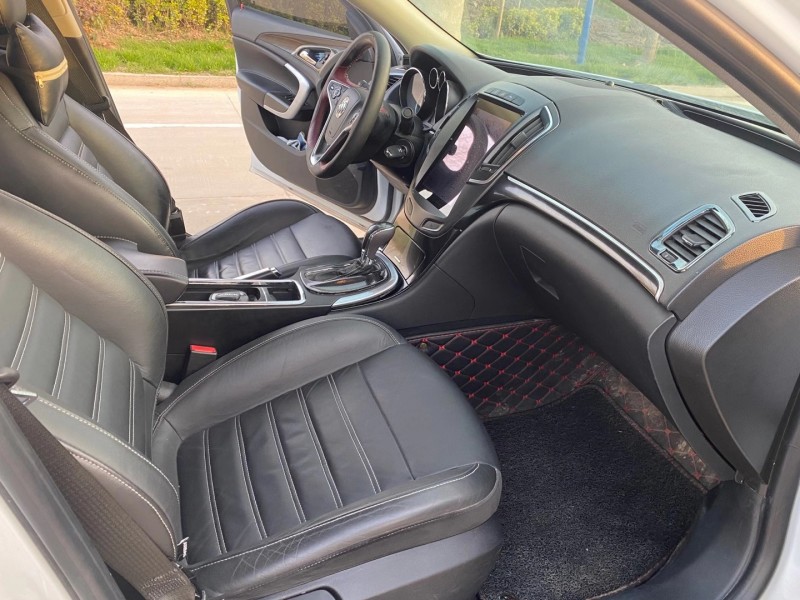 徐州14年别克君威8