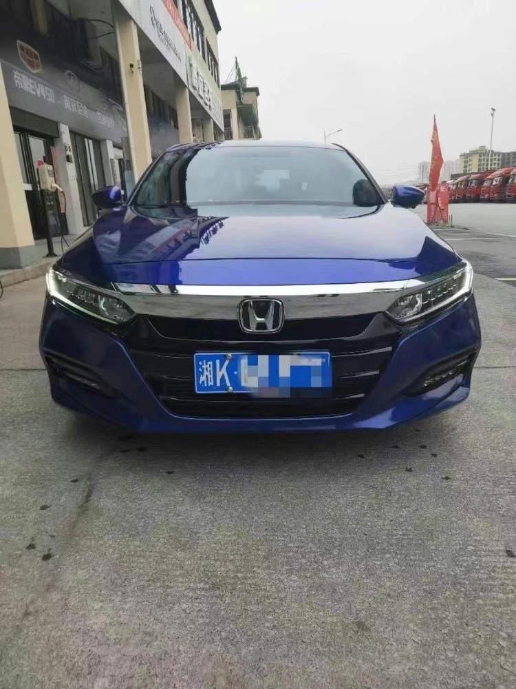 邵阳19年本田雅阁8