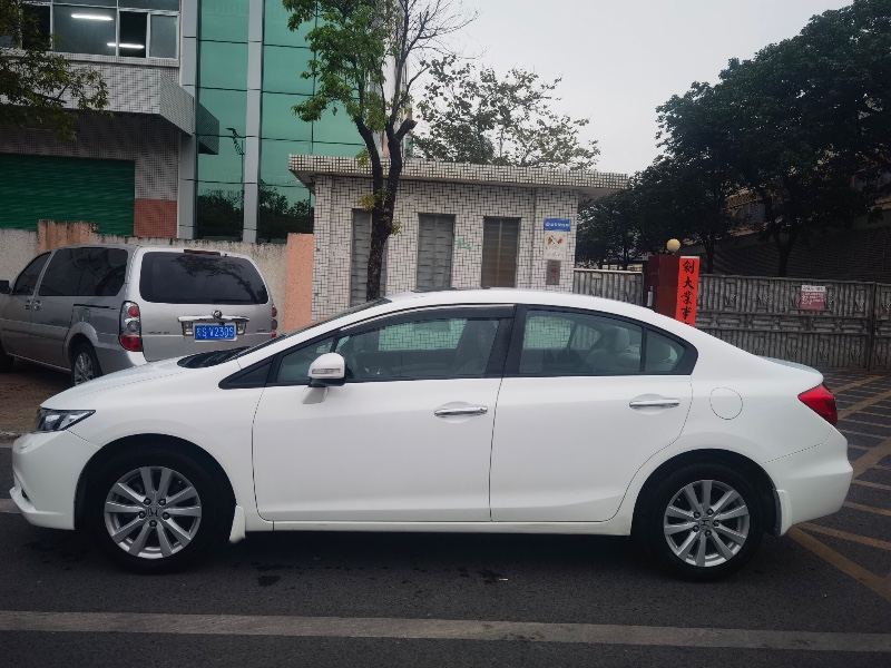 东莞14年本田思域4