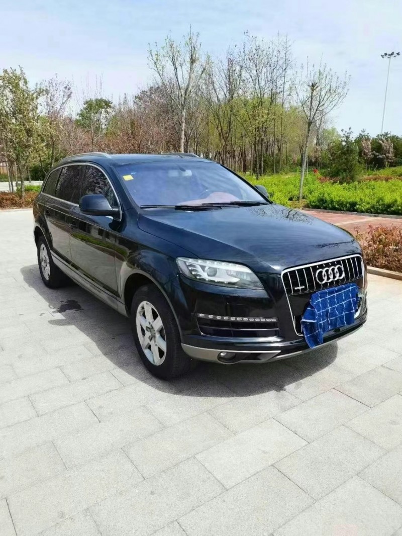 東營11年奧迪Q73