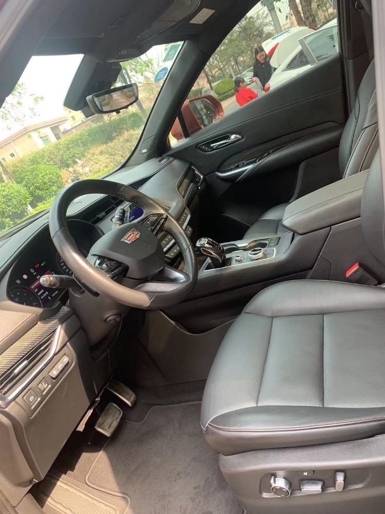 中山19年凯迪拉克XT44