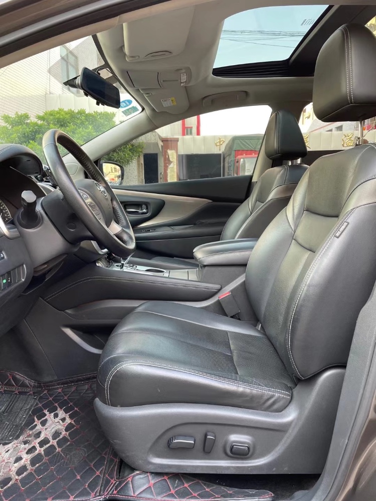 中山19年日产楼兰7