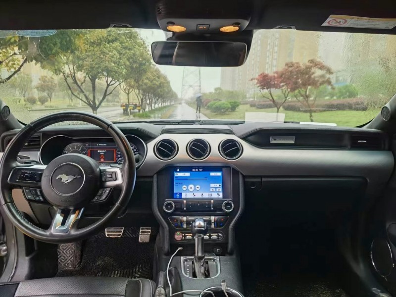 武汉19年福特野马5