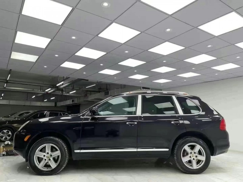 成都07年保时捷卡宴3