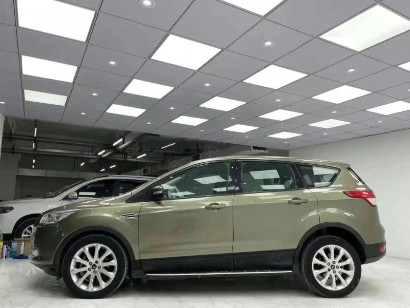 成都14年福特翼虎3