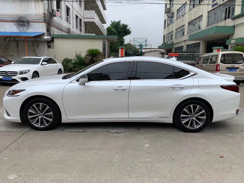 中山20年雷克萨斯ES2