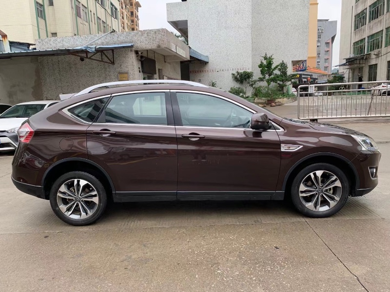 中山17年纳智捷优6 SUV3