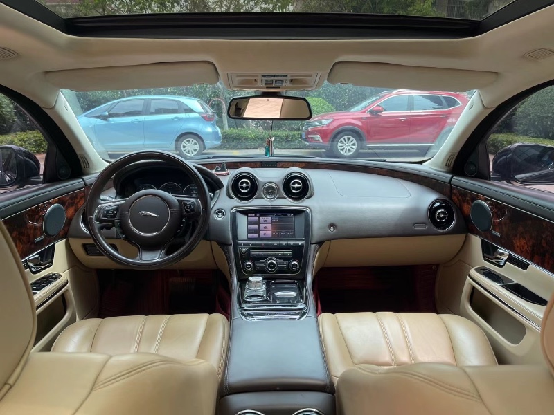 中山13年捷豹XJ6